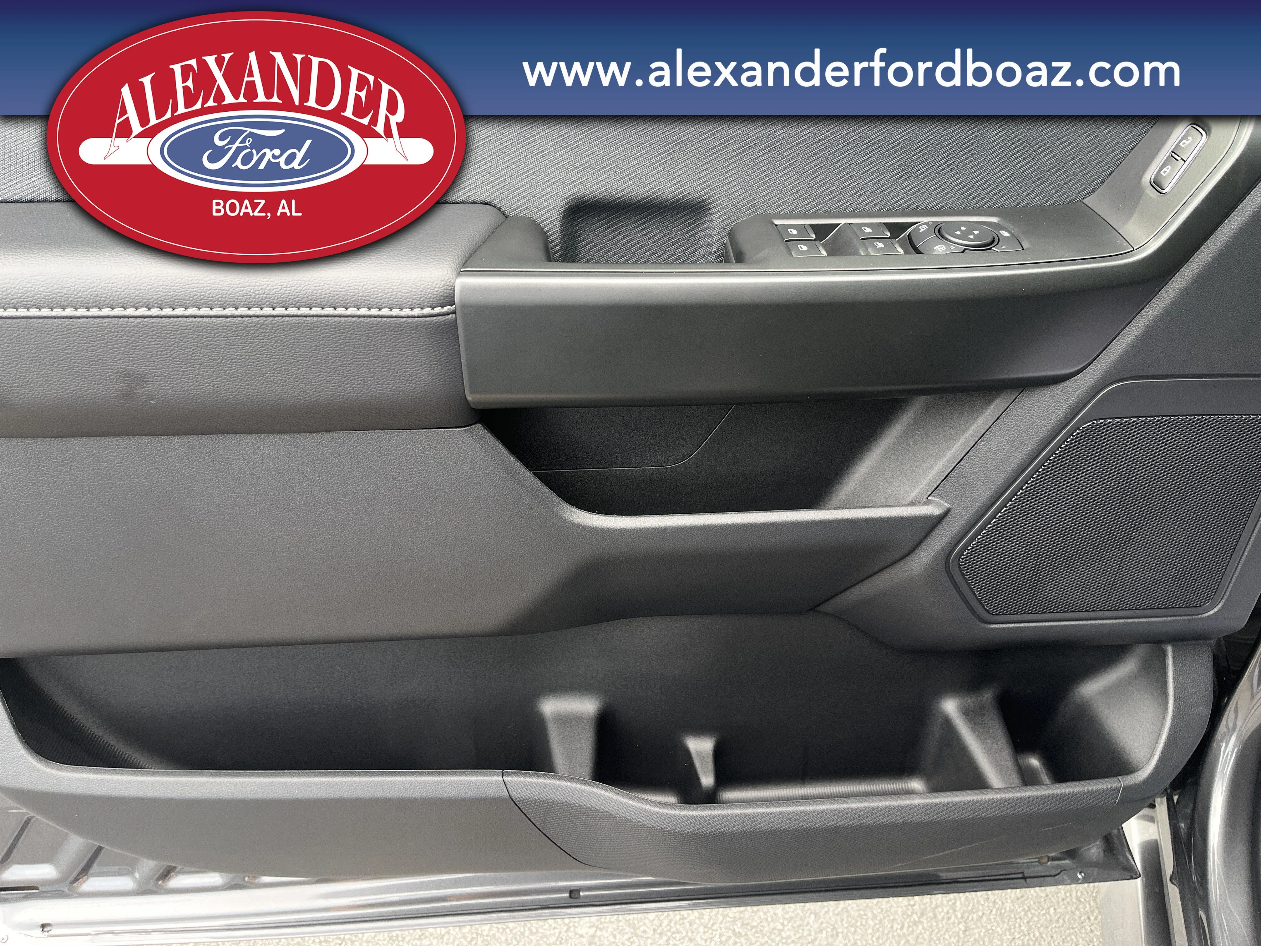 New 2026 Carbonized Gray Metallic Ford Lobo image 12