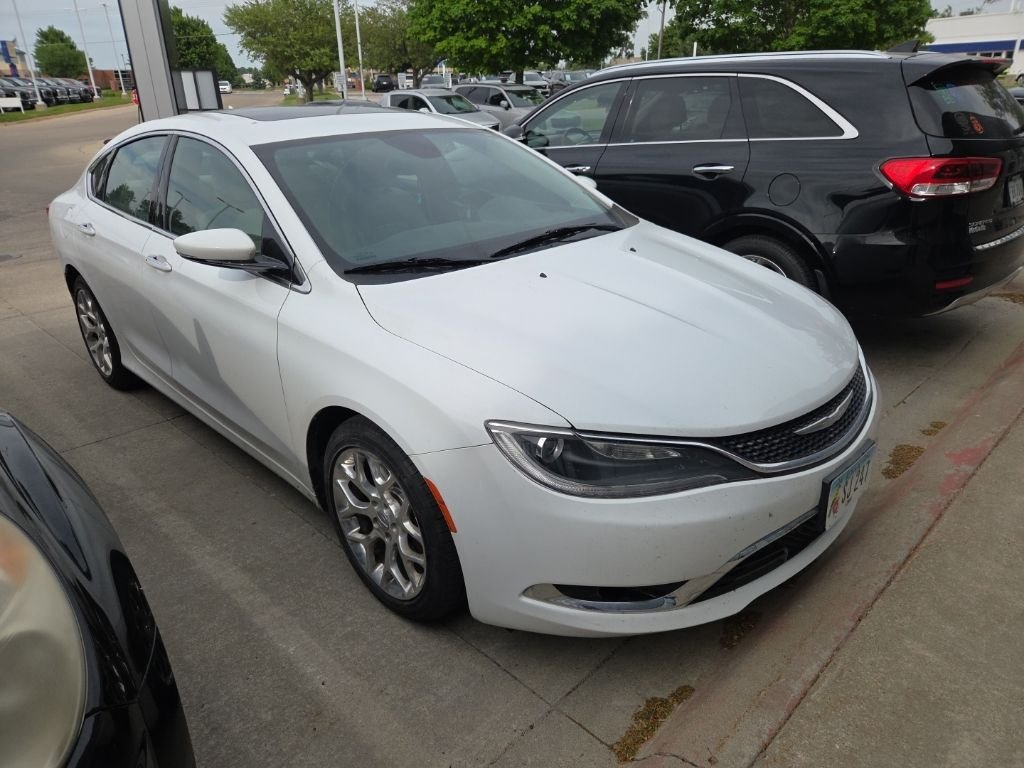 Used 2015 White Chrysler C image 2