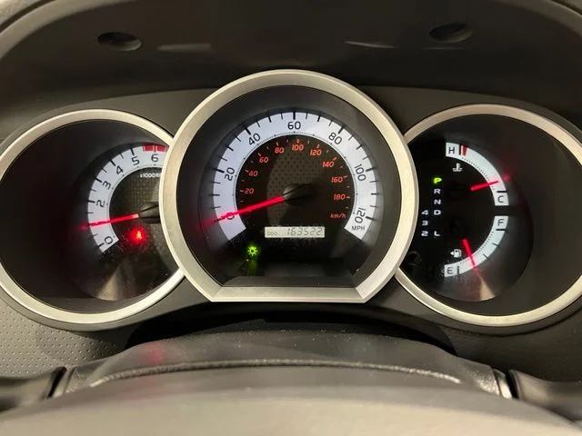 Used 2015 Magnetic Gray Metallic Toyota Base image 9