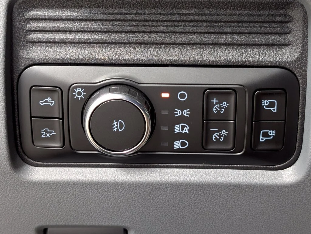 New 2027 Carbonized Gray Metallic Ford F-250® XLT image 13