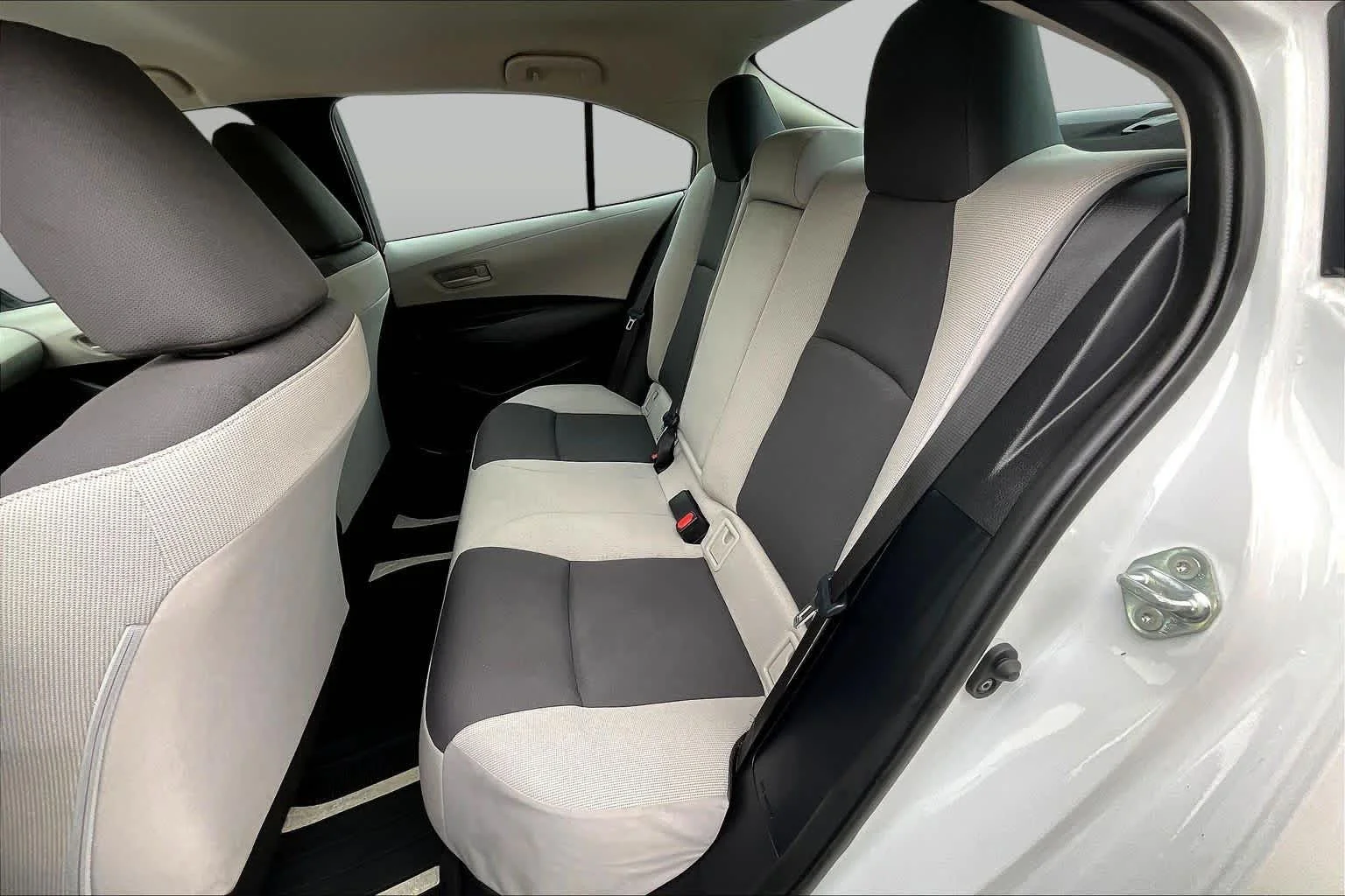 Certified Used 2025 Ice Cap Toyota LE image 19