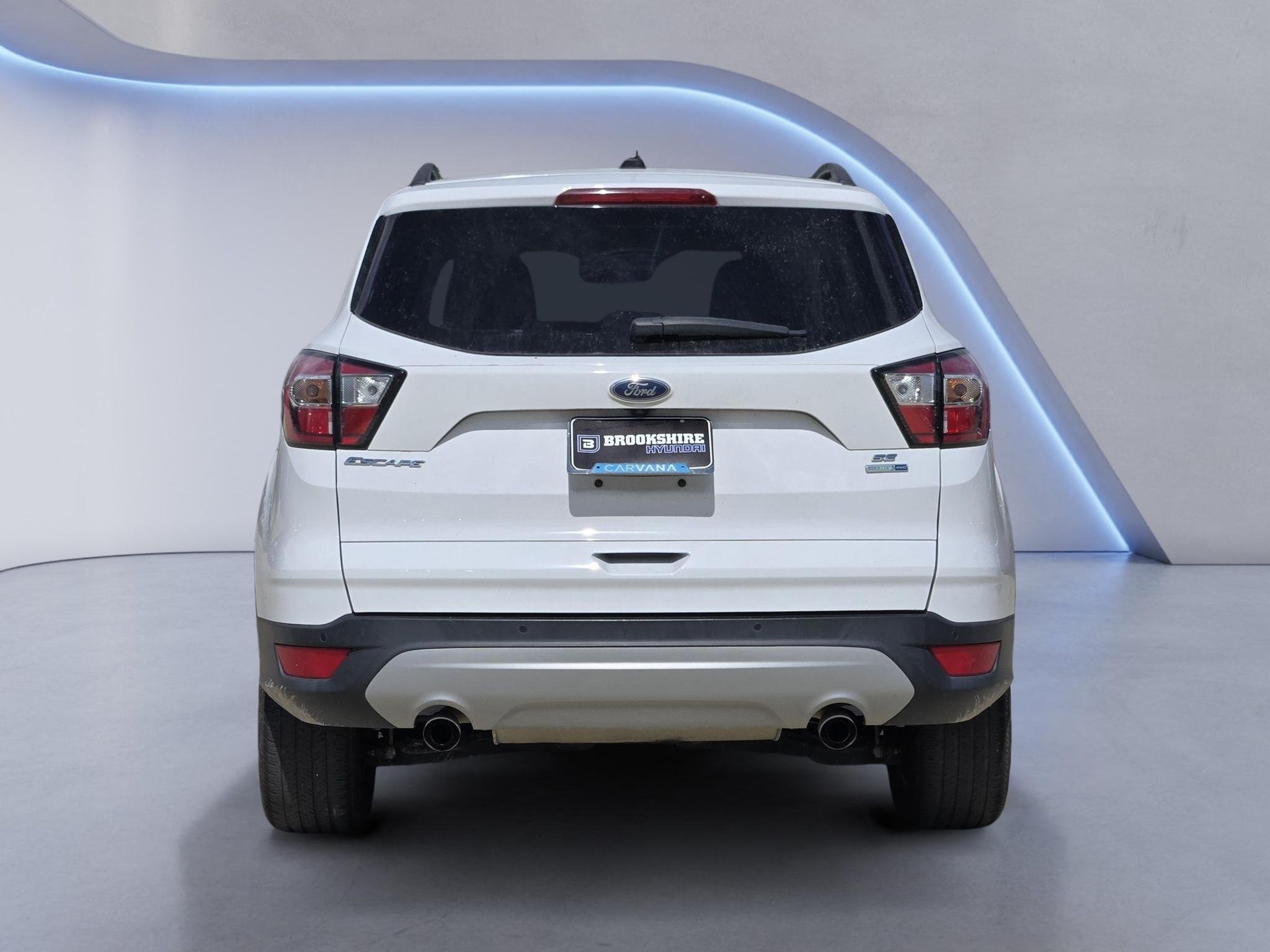 Used 2017 Oxford White Ford SE image 7