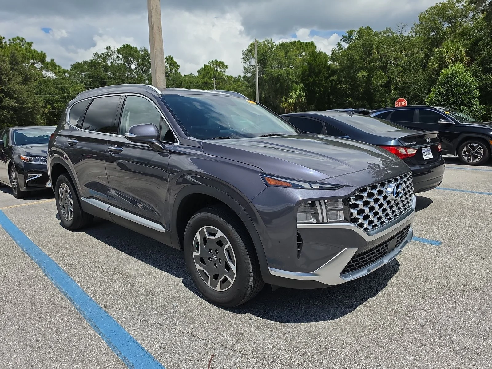 Used 2022 Blue Hyundai Blue image 1