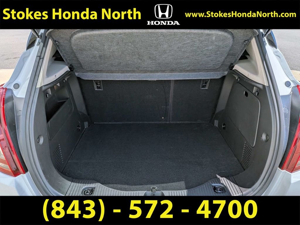 Used 2021 White Buick Preferred image 17