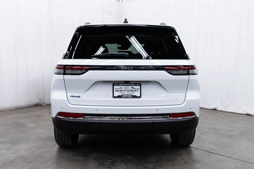 Used 2023 White Jeep 4xe image 5