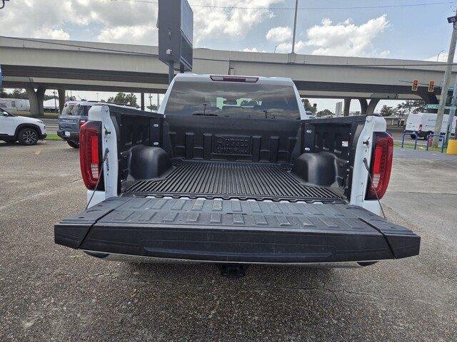 Used 2025 Summit White GMC SLT image 27