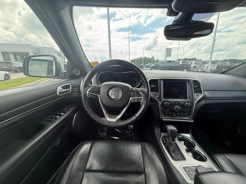 Used 2018 White Jeep Overland image 8