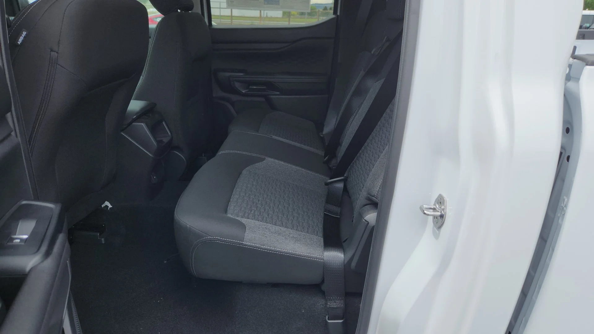 New 2026 Oxford White Ford XL image 15