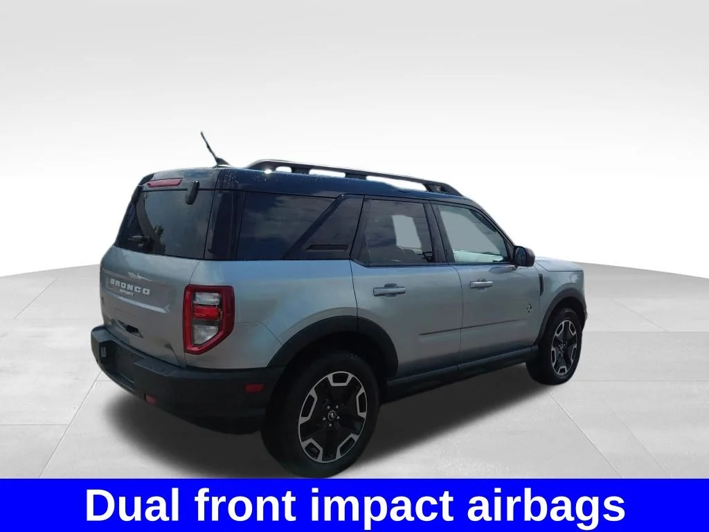 Used 2023 Silver Metallic Ford Outer Banks image 11