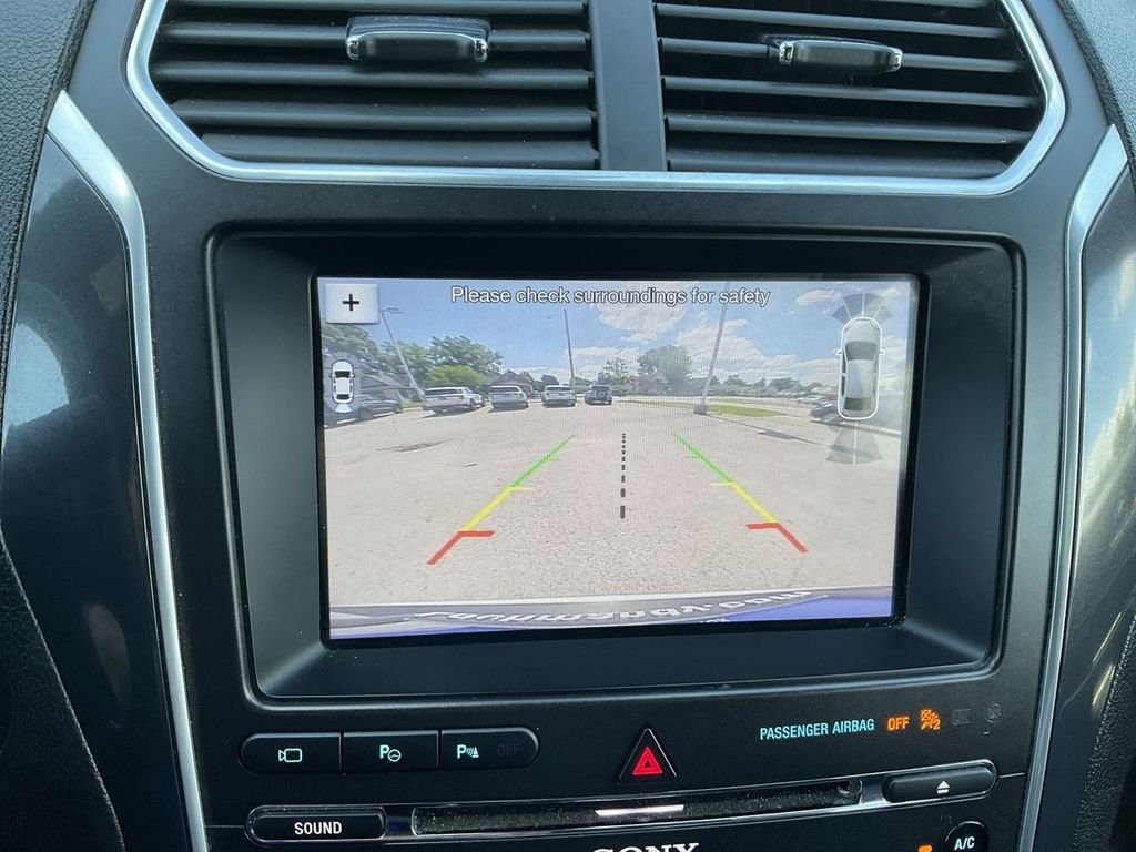 Used 2017 Silver Ford Limited image 16