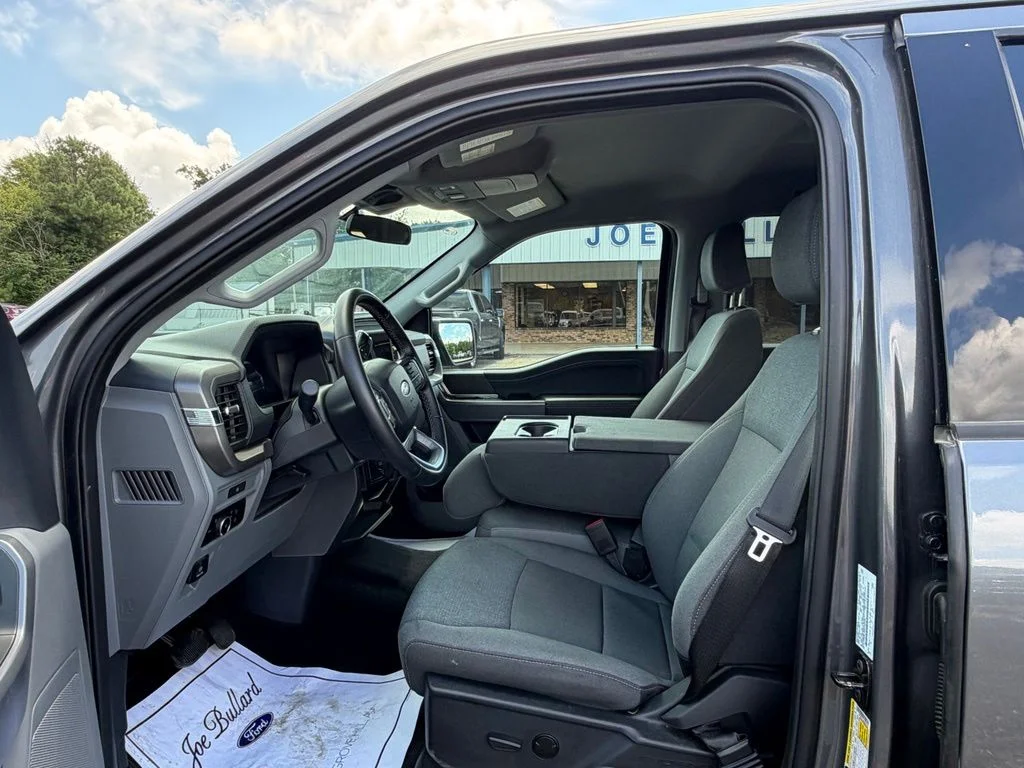 Used 2025 Gray Ford XLT image 3