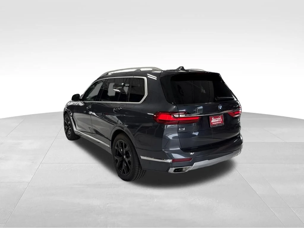 Used 2020 Gray BMW xDrive40i image 3