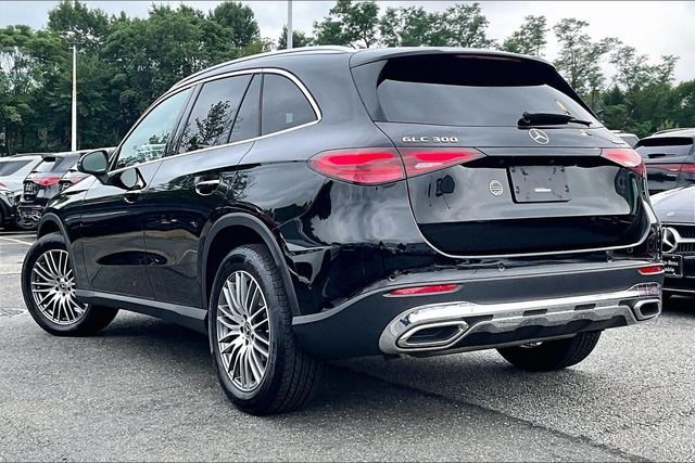 Certified Used 2026 Black Mercedes-Benz GLC 300 image 10