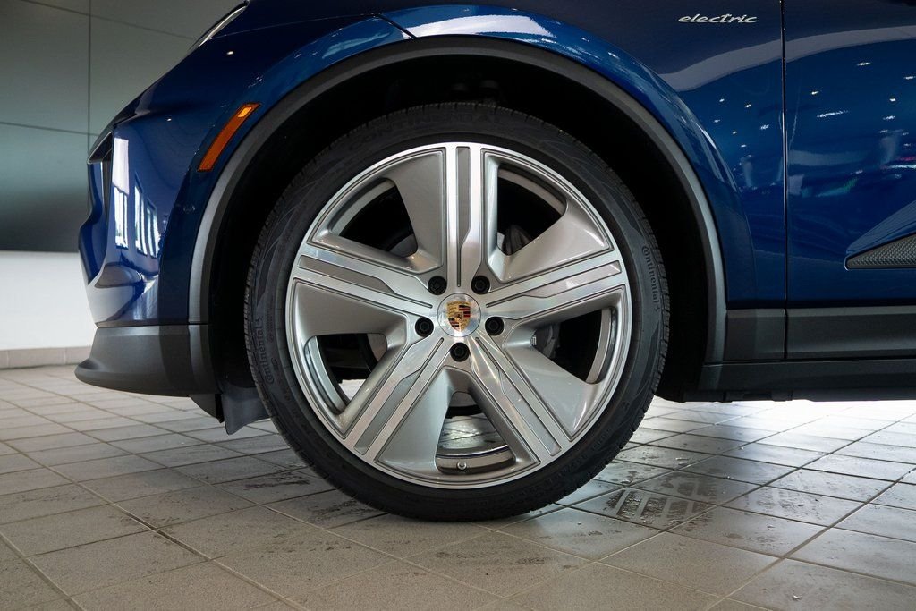 Used 2024 Blue Porsche 4 image 12