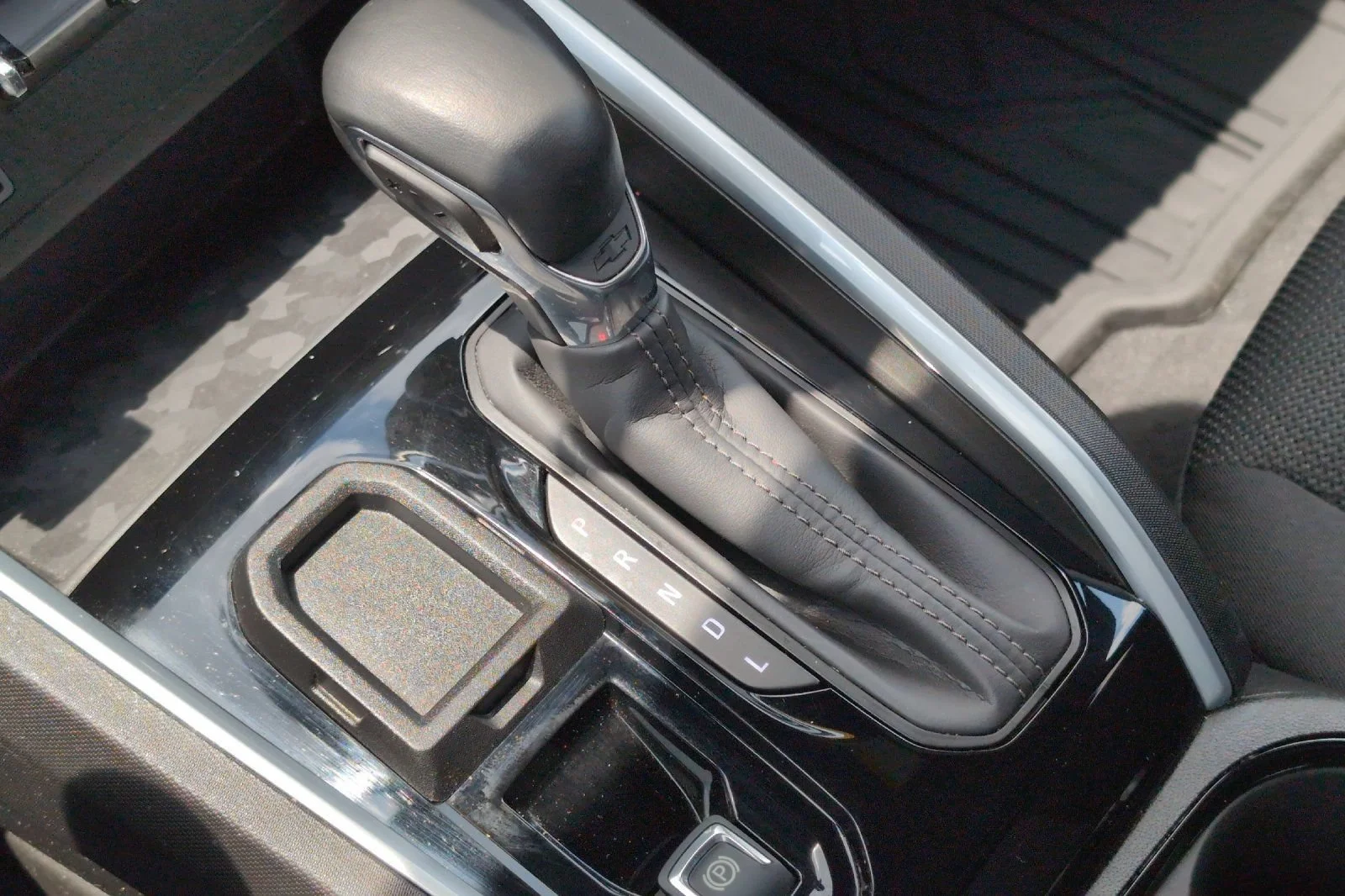 Used 2024 Summit White Chevrolet LT image 22