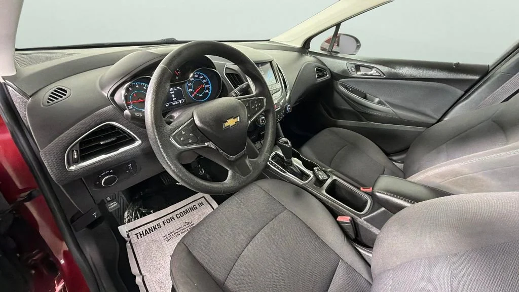 Used 2017 CAJUN RED TINTCOAT Chevrolet LT image 18
