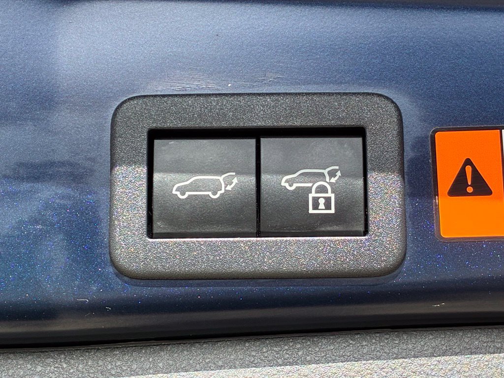 Used 2026  Toyota XLE Premium image 30