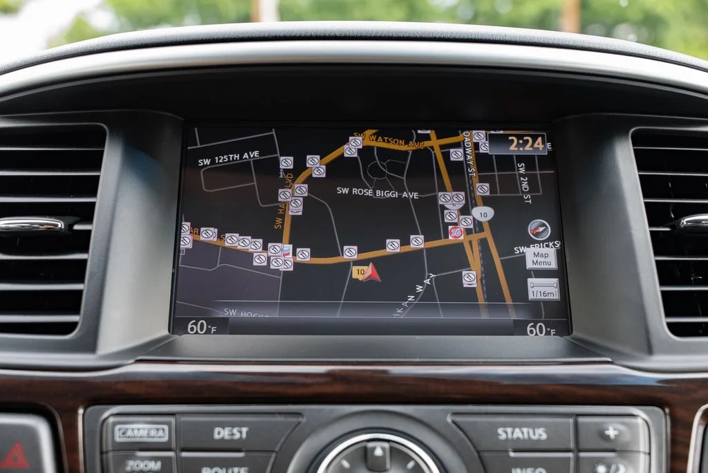 Used 2013 Black Nissan Platinum image 17