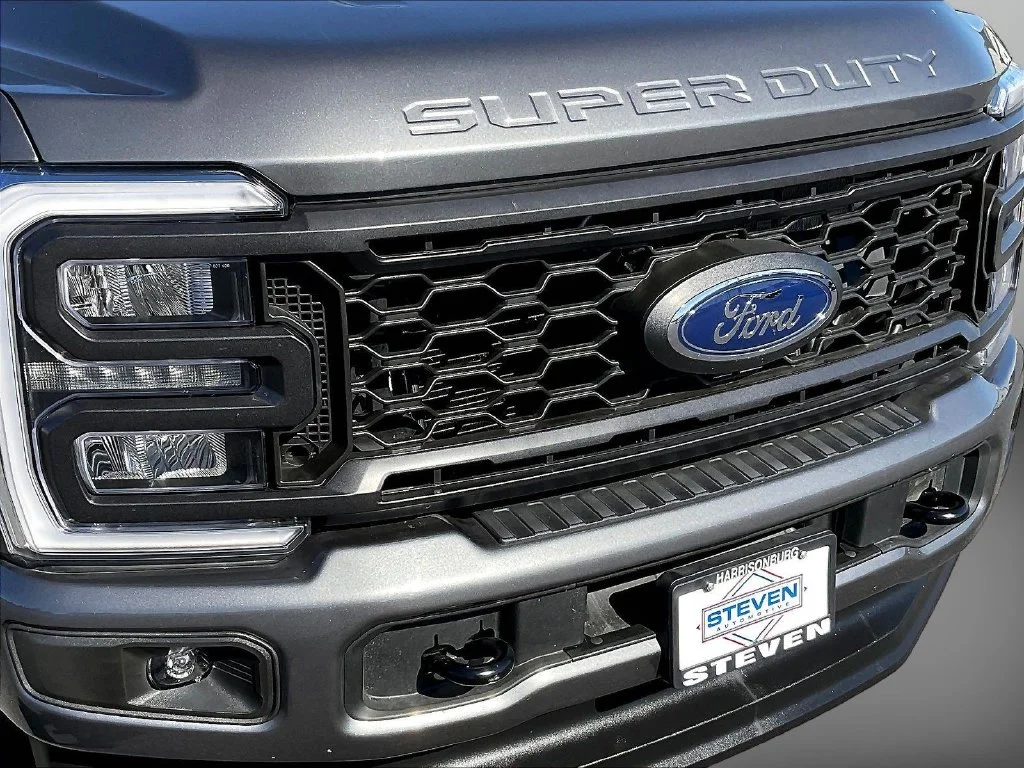 Used 2026 Gray Ford XL image 37