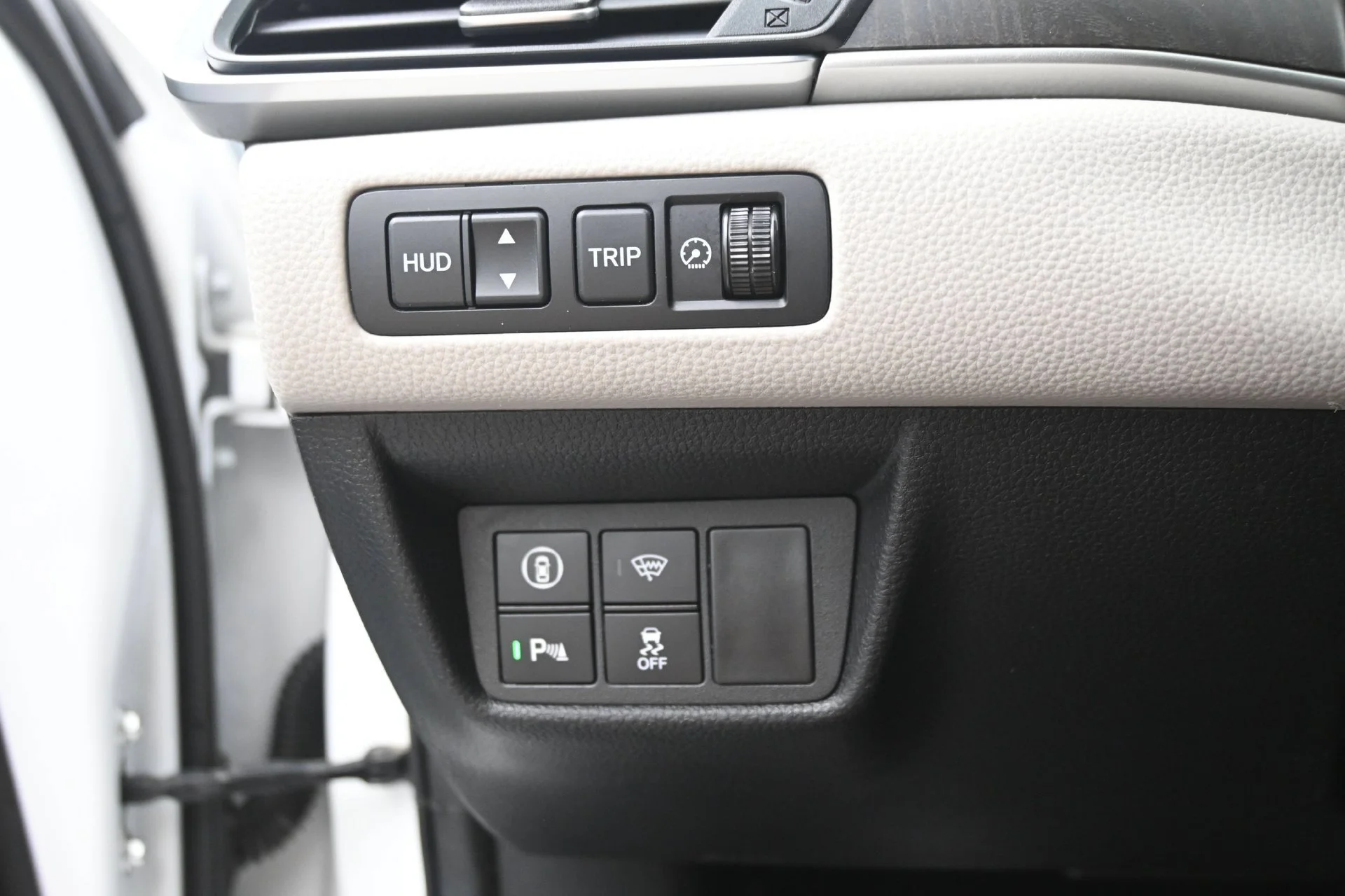 Used 2019 White Honda Touring 2.0T Auto image 26