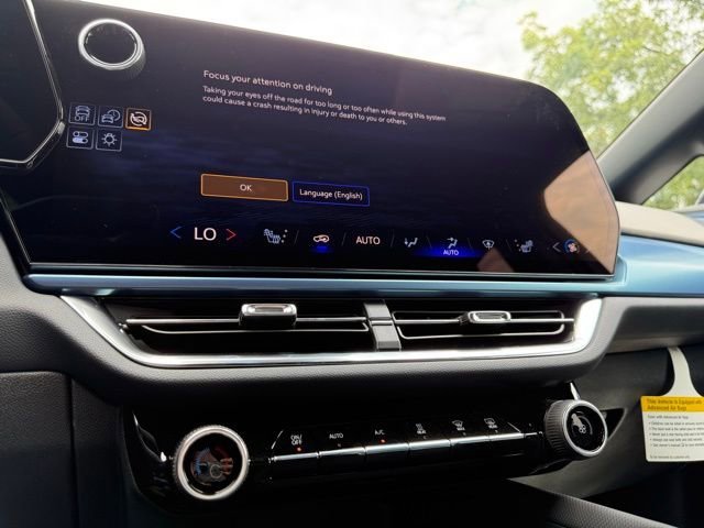 2025 Chevrolet Equinox EV LT - Photo 28