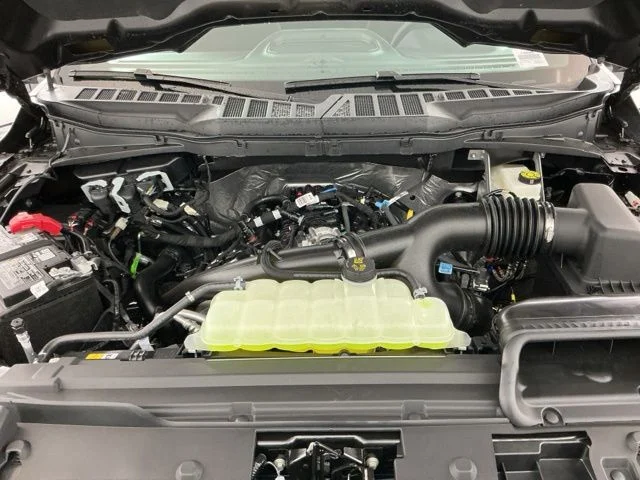 New 2026 Carbonized Gray Metallic Ford XLT image 31