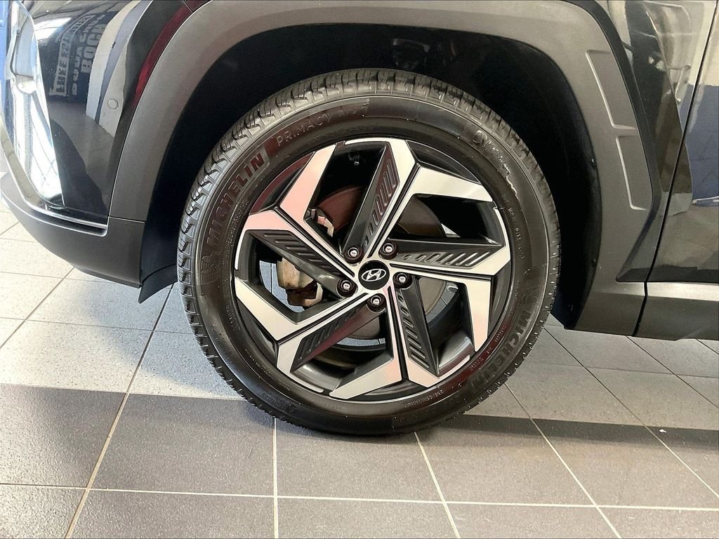 Used 2022 Black Hyundai Limited image 7