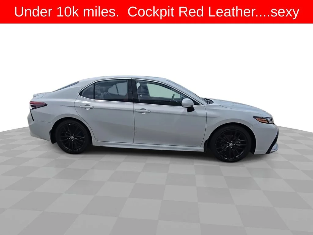 Used 2022 White Toyota XSE image 9