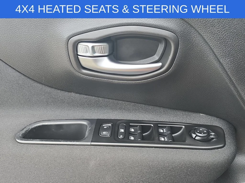 Certified Used 2020 Gray Jeep Latitude image 24