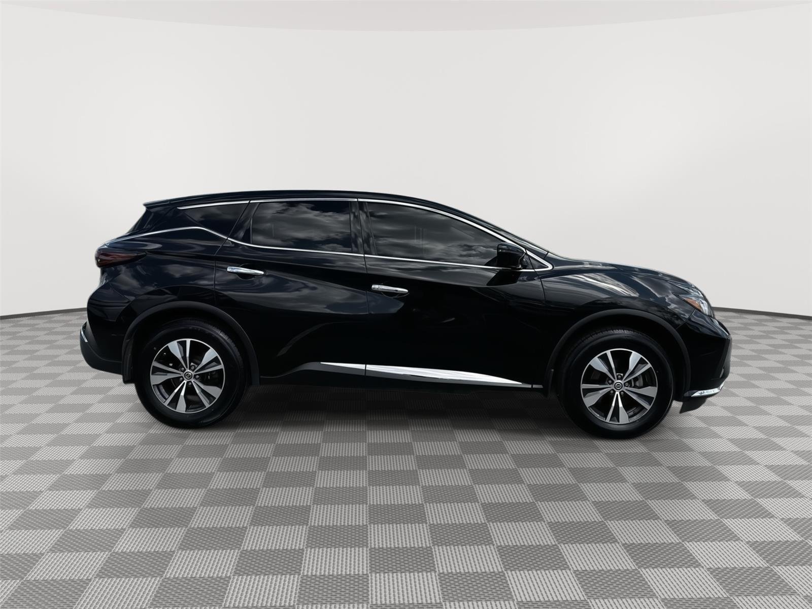 Used 2019 Magnetic Black Pearl Nissan S image 5