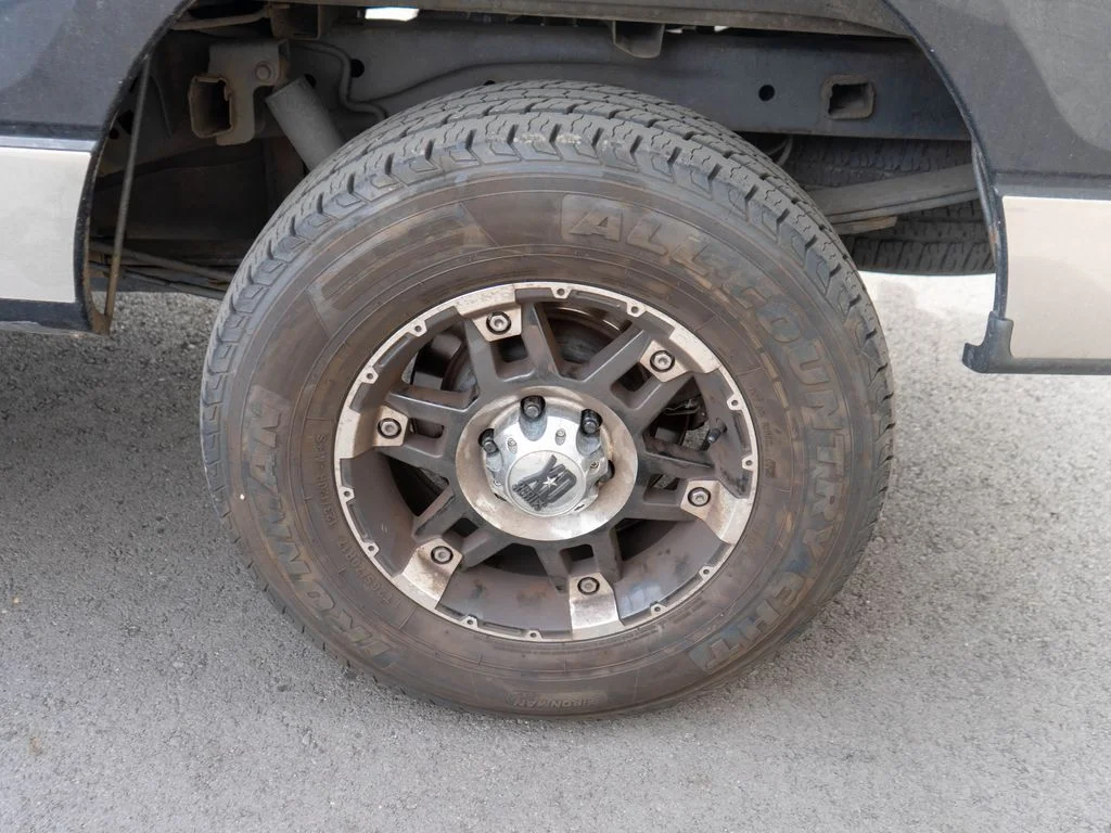 Used 2011 Black Ford XLT image 26
