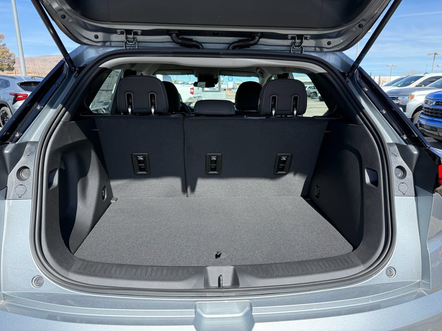 2027 Chevrolet Bolt LT - Photo 36