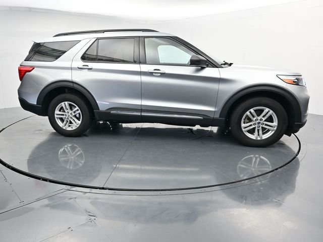 Used 2024 Silver Ford XLT image 11