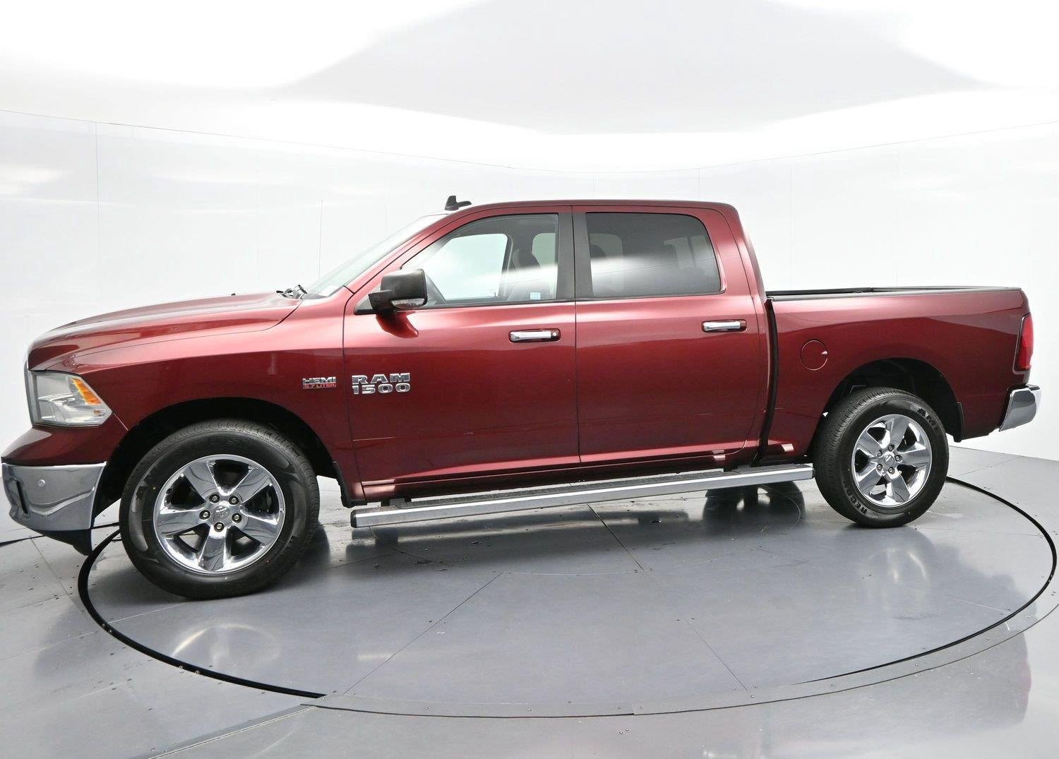 Used 2017 Delmonico Red Pearlcoat Ram Big Horn image 4