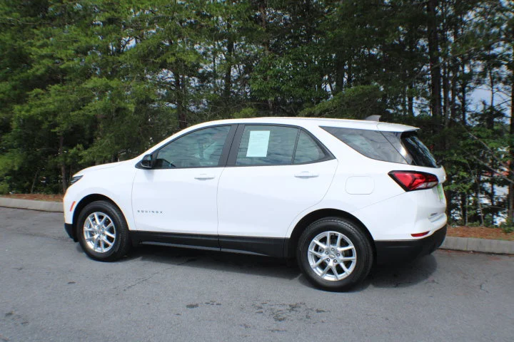 Used 2024 Summit White Chevrolet LS image 3