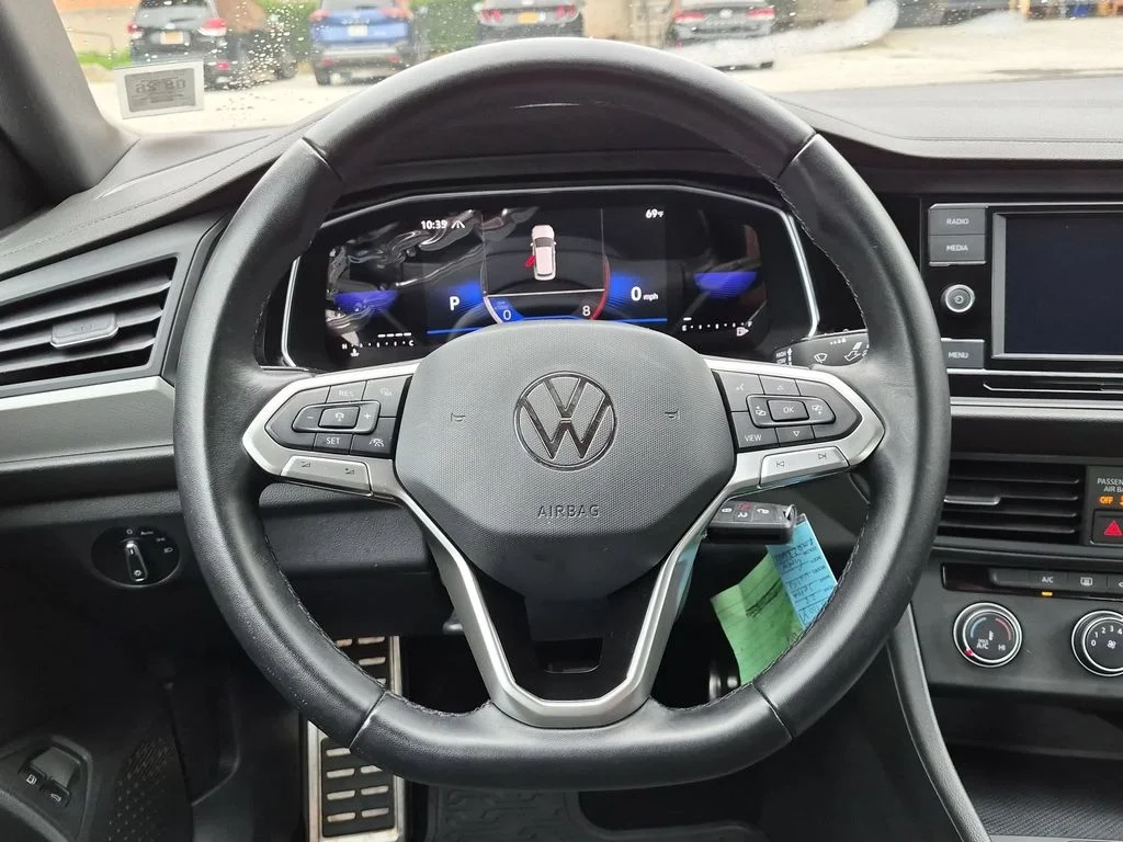 Used 2023 Silver Volkswagen 1.5T Sport image 15