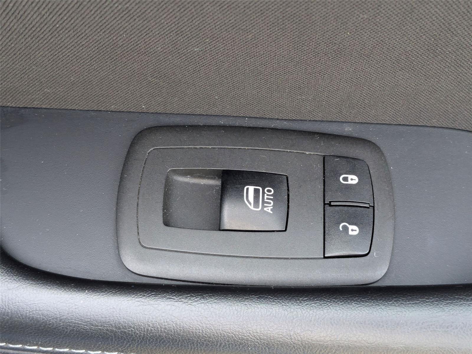 Used 2022 Frostbite Dodge SXT image 32
