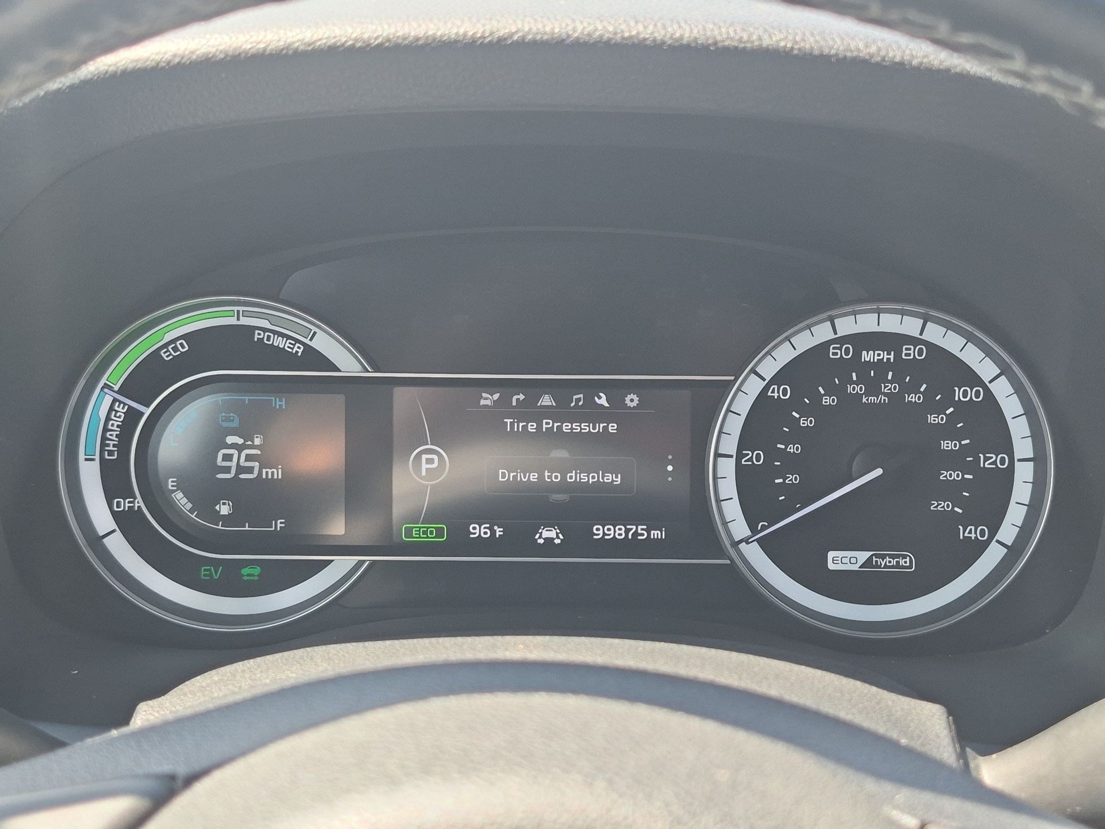 Used 2018 Silky Silver Kia Touring image 15