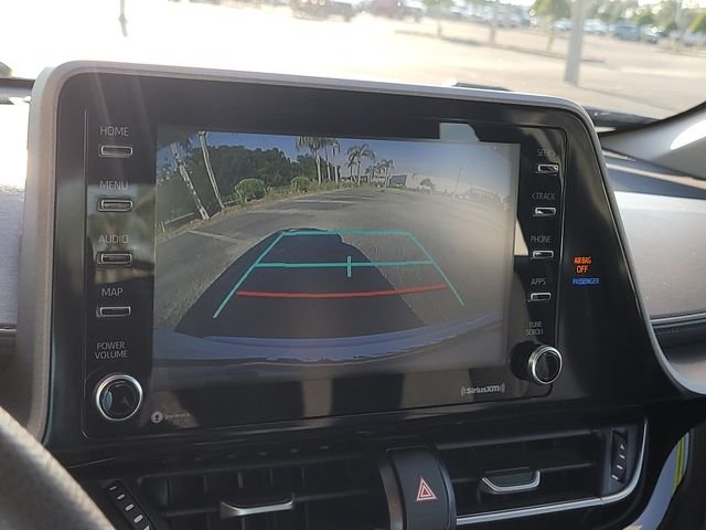 Used 2020 White Toyota LE image 21