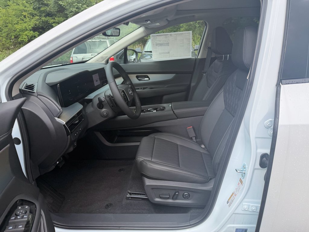 New 2026 Everest White Pearl Tricoat Nissan Platinum image 6