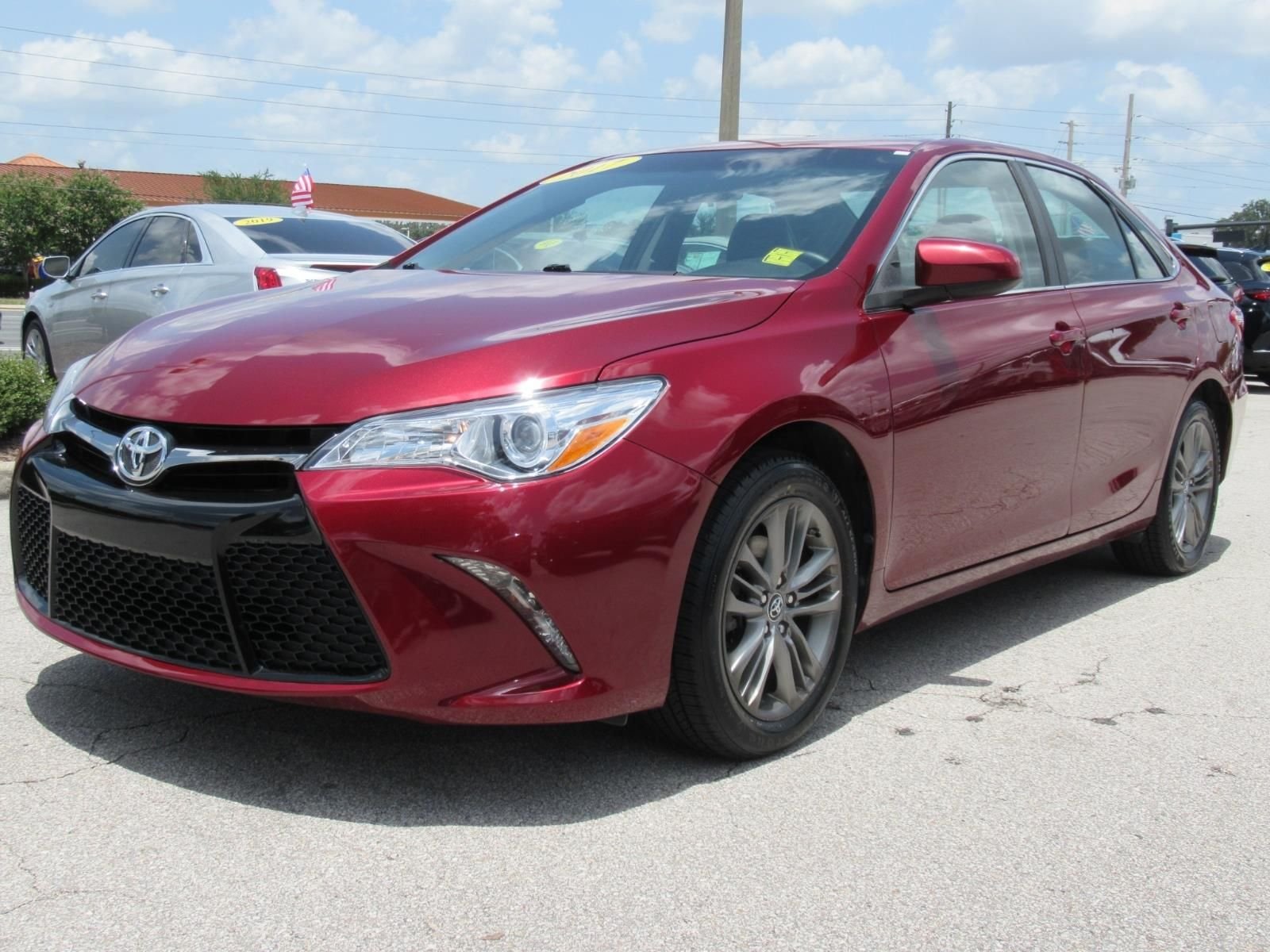 Used 2017 Red Toyota SE image 3