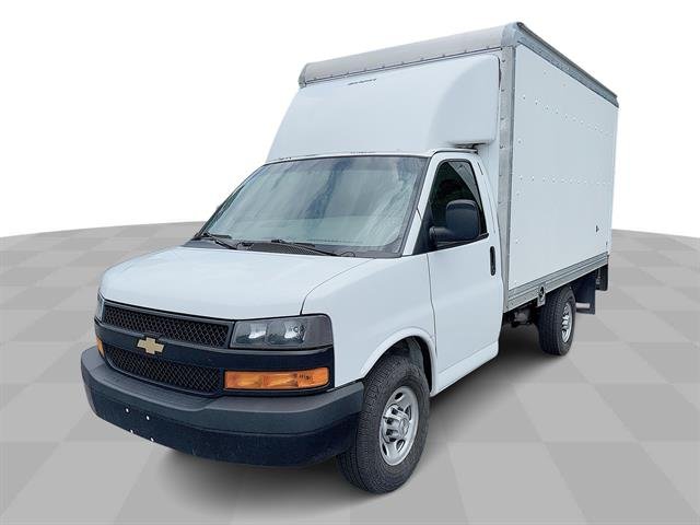 2022 Chevrolet Express Cutaway Base
