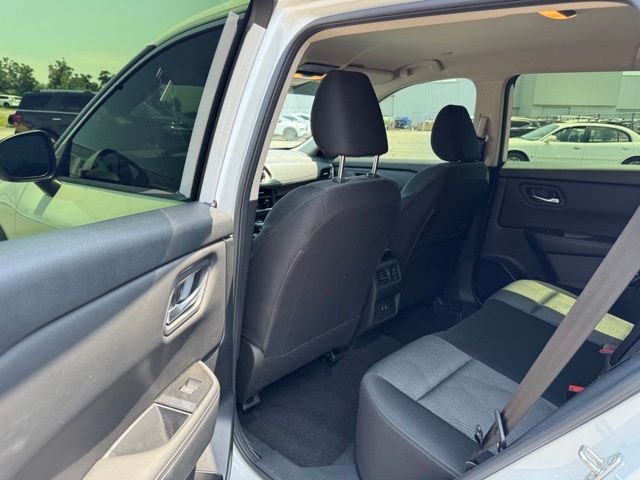 Used 2024 White Nissan SV image 32