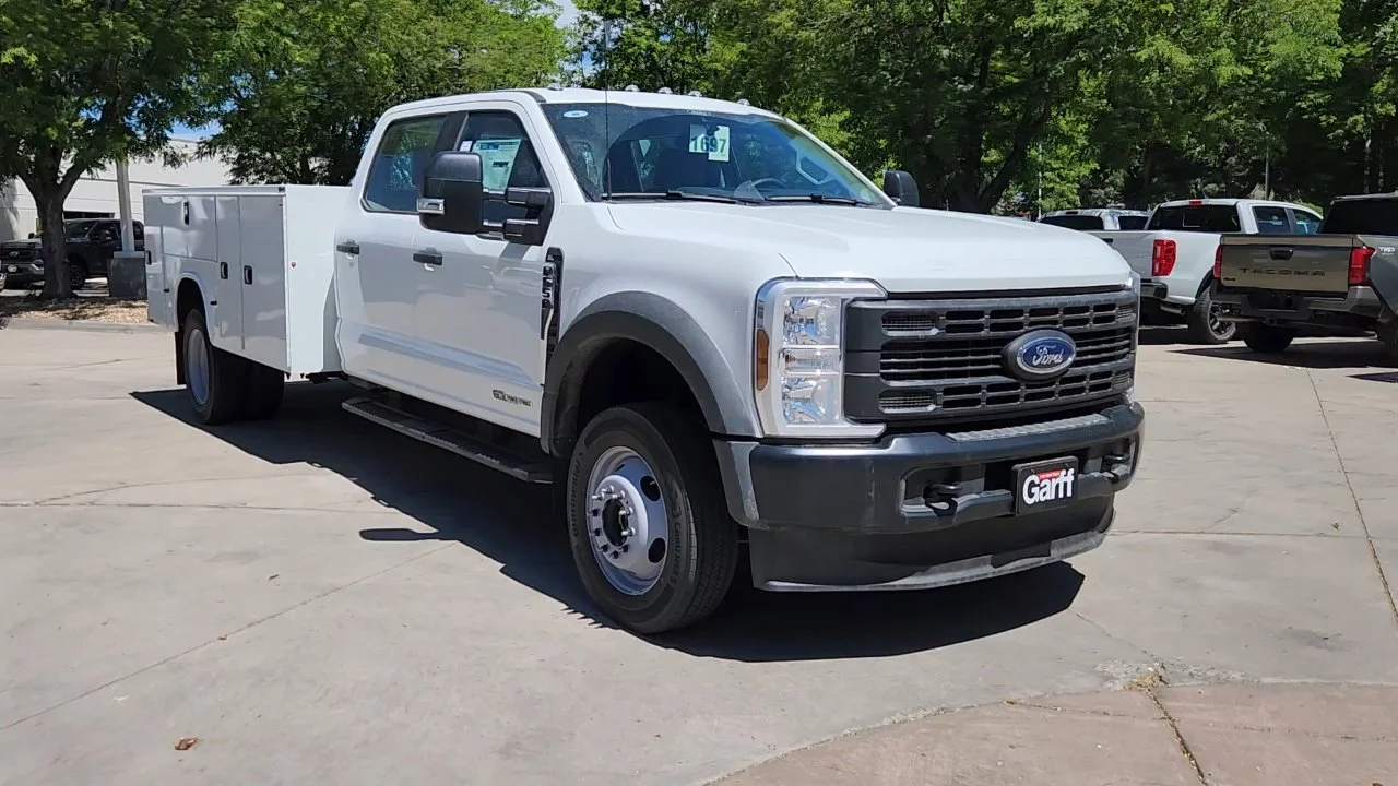 2025 Ford F-550 Super Duty Chassis Cab XL - Photo 16