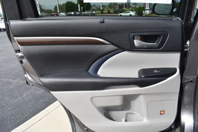 Used 2016 Gray Toyota Limited image 14