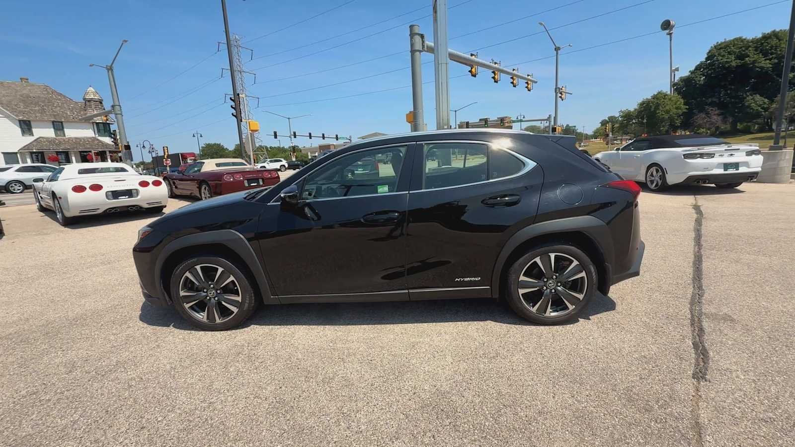 Used 2021 Black Lexus UX 250h image 5
