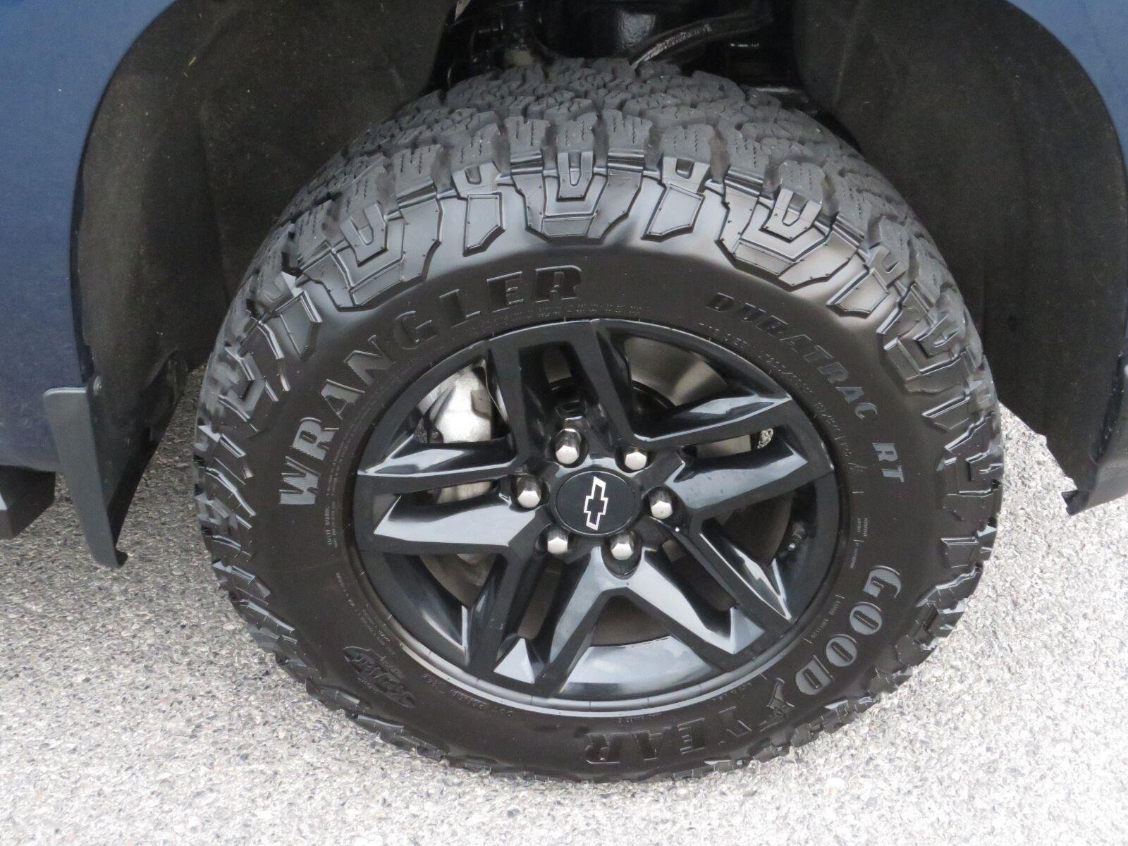 Used 2021 Northsky Blue Metallic Chevrolet LT Trail Boss image 15