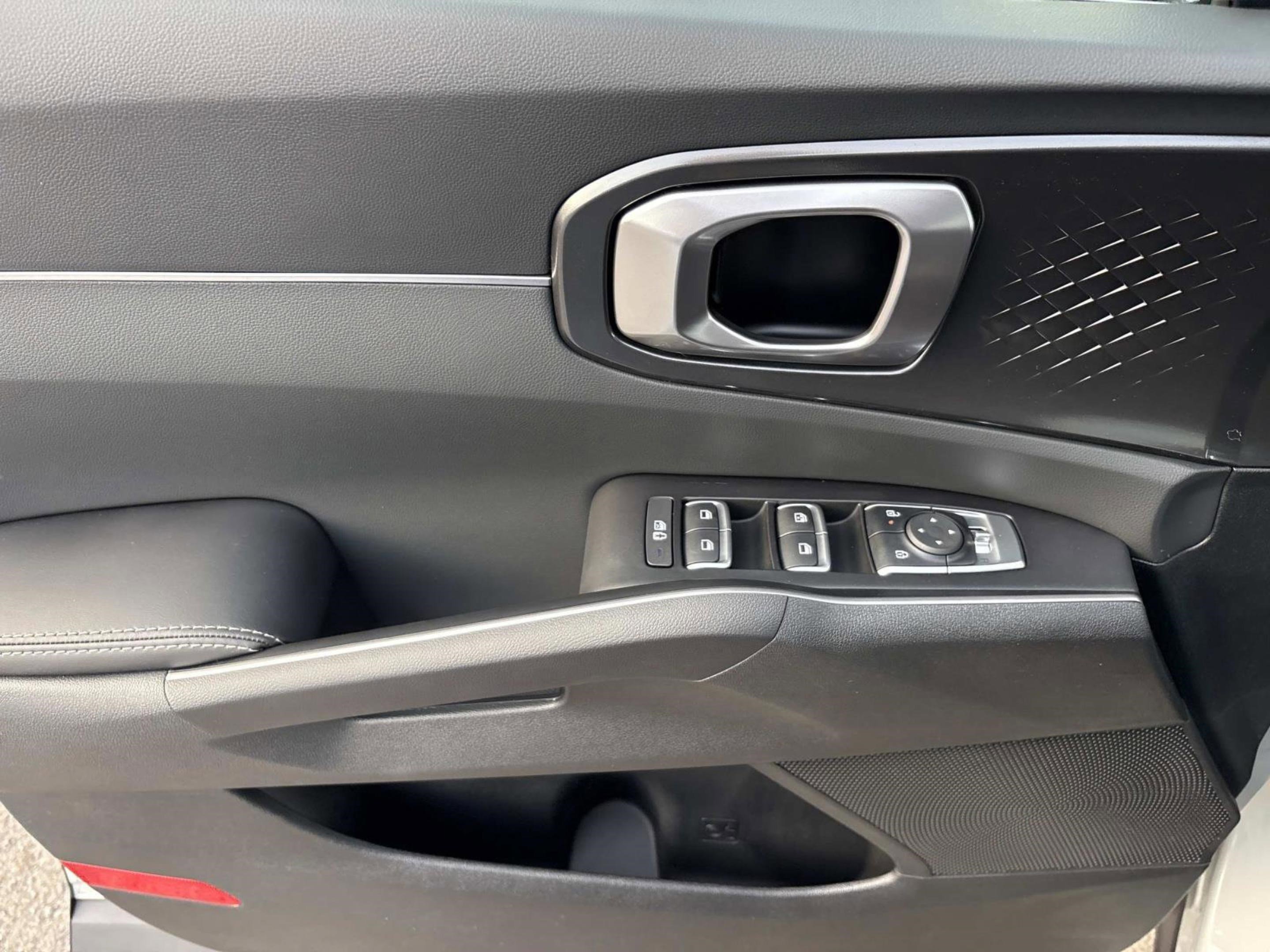 New 2026 Ivory Silver Kia LX image 19