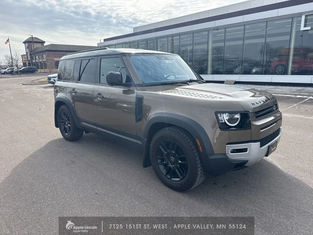 2020 Land Rover Defender S's photo