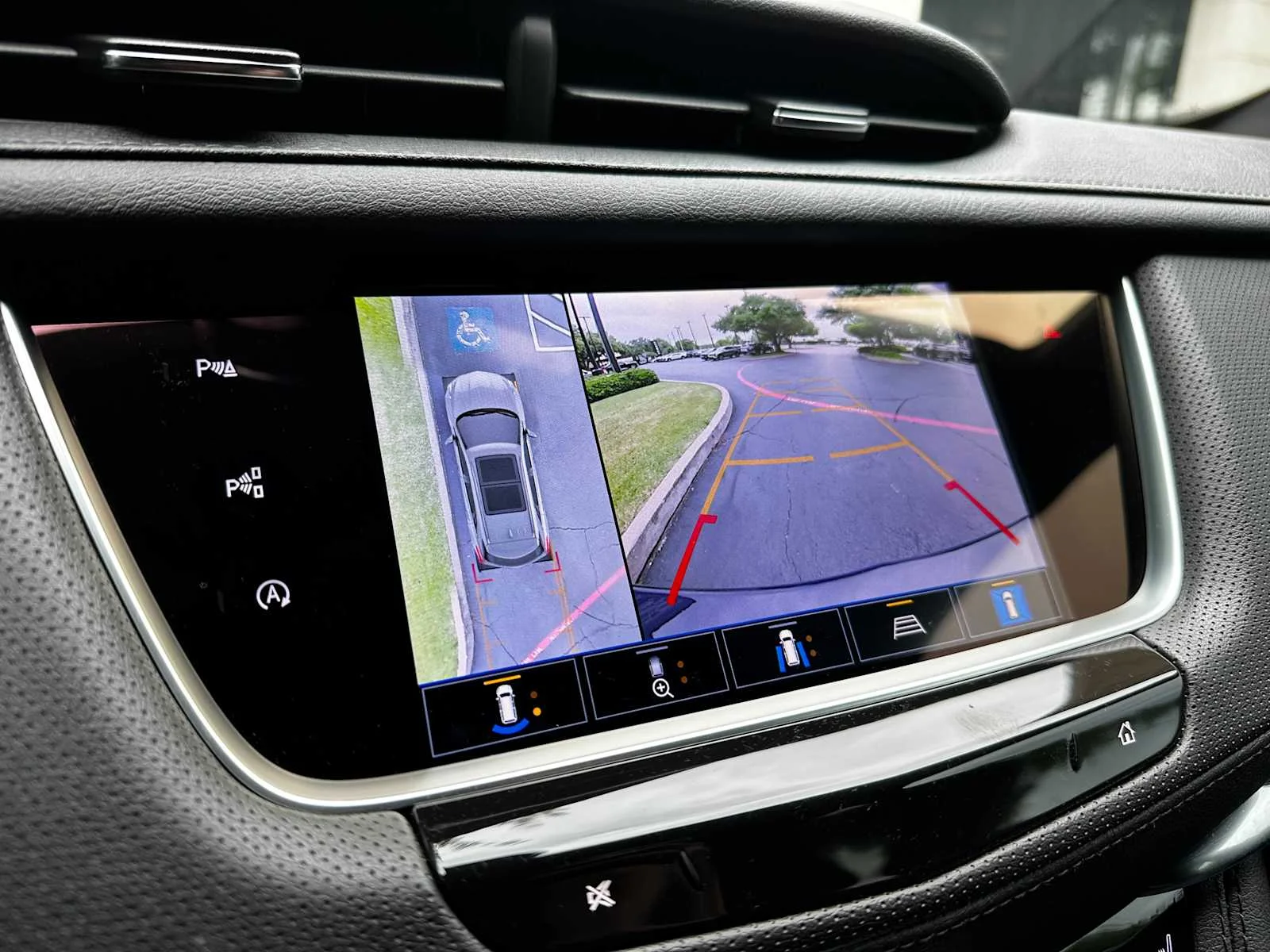 2025 Cadillac XT5 Sport - Photo 12